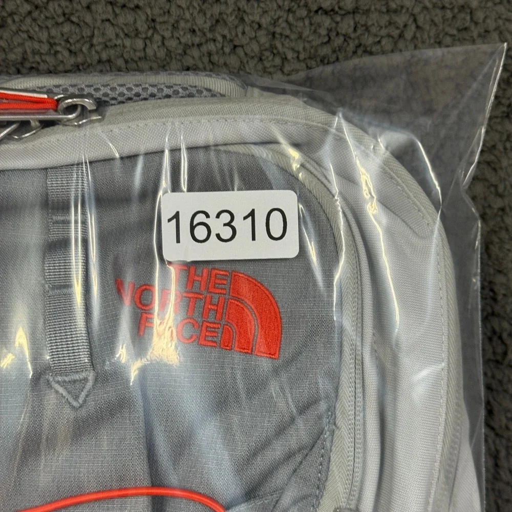 The North Face Backpack 26L Jester Gray w/Laptop Compartment Pockets Hike